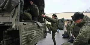 «Або люди, або гроші»: у Росії підприємства змушують постачати солдатів