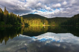 Гора Озерна — висота, маршрути та види на Синевир
