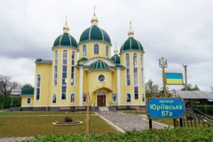 Берегомет Вижницький район: серце Буковинських Карпат між річкою Сірет і горою Стіжок